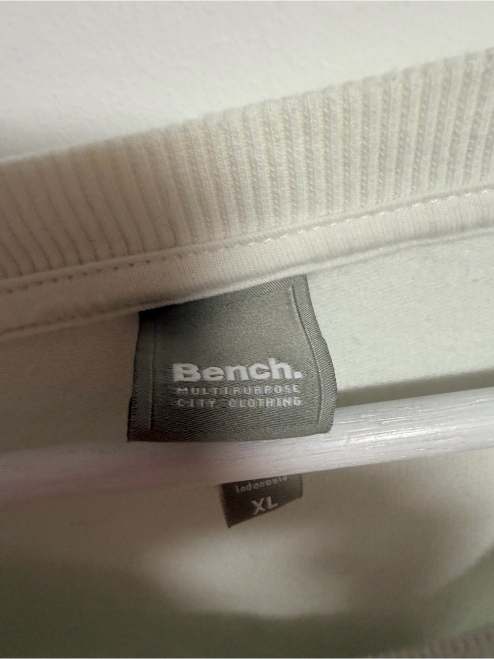 Bench Relaxed Crewneck Sweatshirt in off-white - 3/4 sleeves - Picture 6 of 7